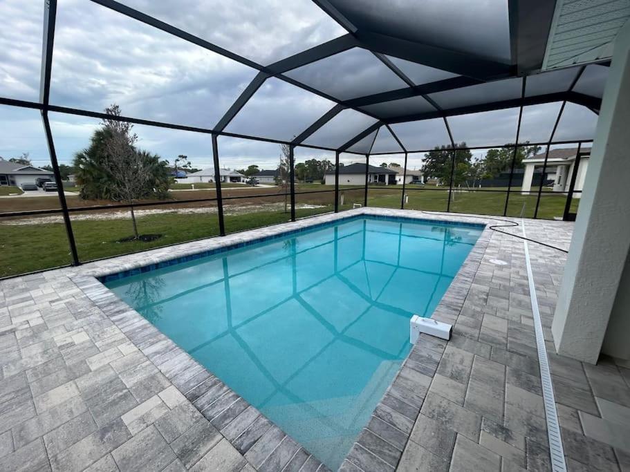 New With Heated Saltwater Pool! Ideal For 2 Families! Villa Cape Coral Luaran gambar